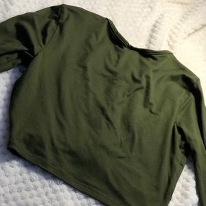 Long sleeve crop top